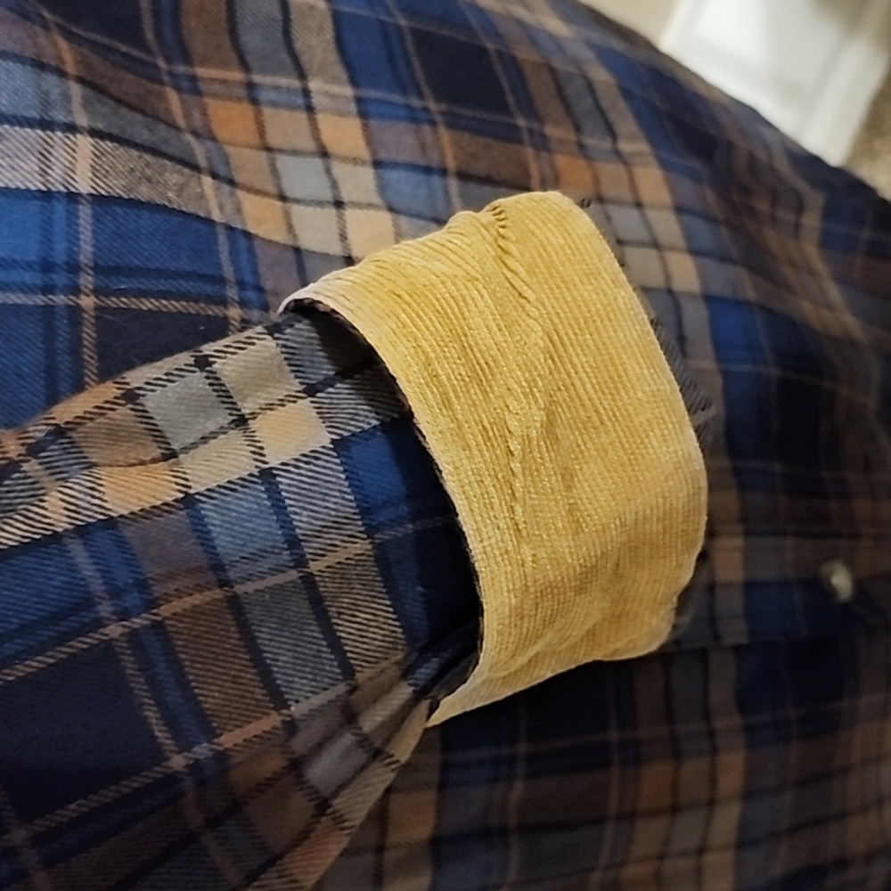 Legendary Whitetails Navy and Brown Plaid Flannel - Picture 5 of 7